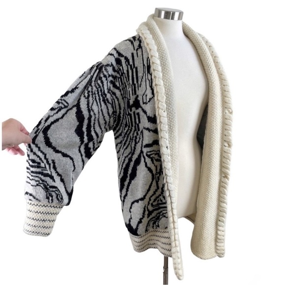 NINA MARTINI Vintage Animal Print Sweater size L - Picture 3 of 9